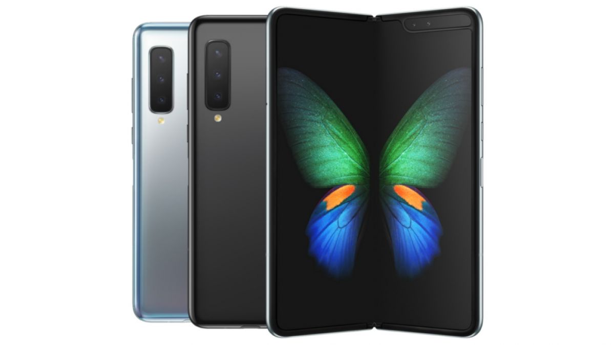 Samsung Galaxy Fold smartphone launched in India, you can but a car in the price of this phone
