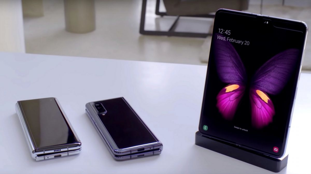 फिर Samsung Galaxy Fold स्मार्टफोन प्री बुकिंग में सोल्ड आउट, जाने