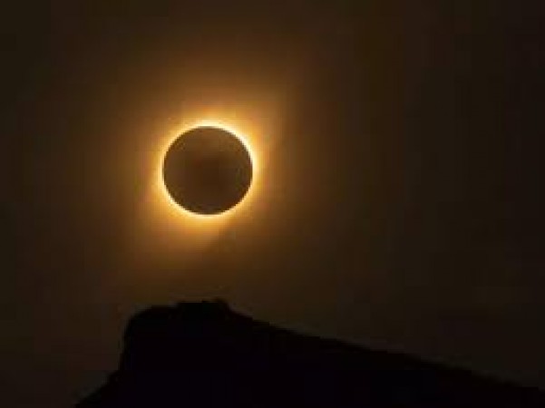 सूर्य ग्रहण की फोटो क्लिक करने से पहले रखें इन बातों का ध्यान, ये टिप्स आएंगे काम