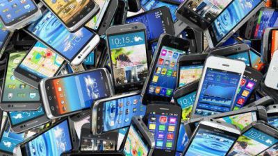 दिवाली 2018 : इस दिवाली दें अपने माता-पिता को ये 4G स्मार्टफोन, 4 हजार रु से भी कम हैं कीमत