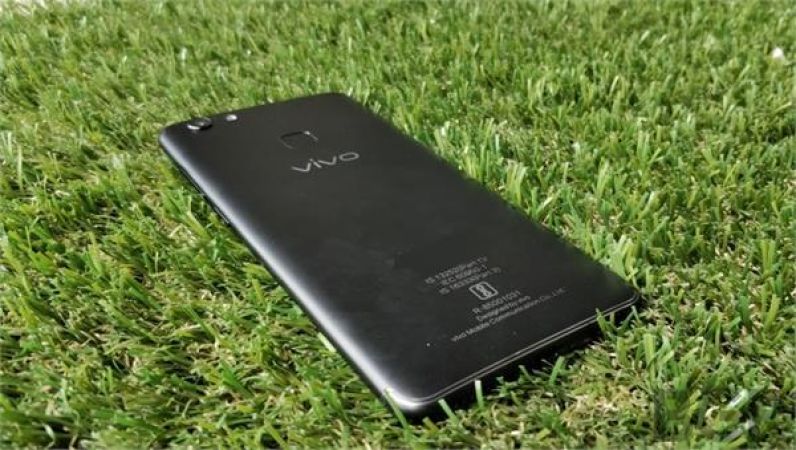 Vivo v7 Plus स्मार्टफोन हुआ लांच