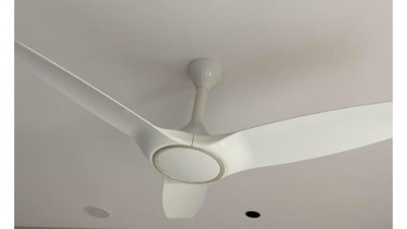 These are the cheapest ceiling fans with remote, they blow air at high speed