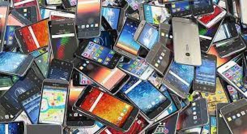 Mobile retailers demand handset companies to reduce the price of their phones