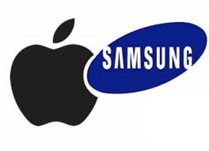 Apple is ahead of Samsung in the race of smartphone selling