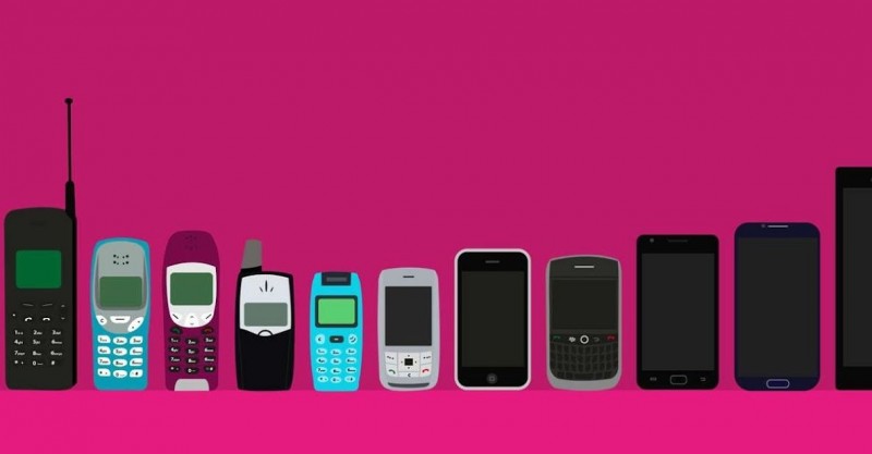 The Evolution of Smartphones: From Cell Phones to Pocket Computers