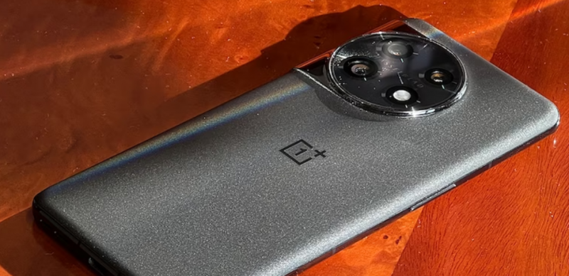 Rumors Circulate about OnePlus 12: Triple-Lens Rear Camera with Periscope Telephoto Sensor
