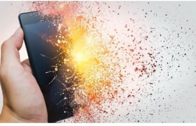 If you use your phone in bright sunlight, be careful, your phone may explode in your hand!