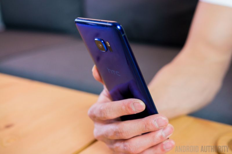 HTC U Ultra Sapphire edition is out for pre-booking in Taiwan