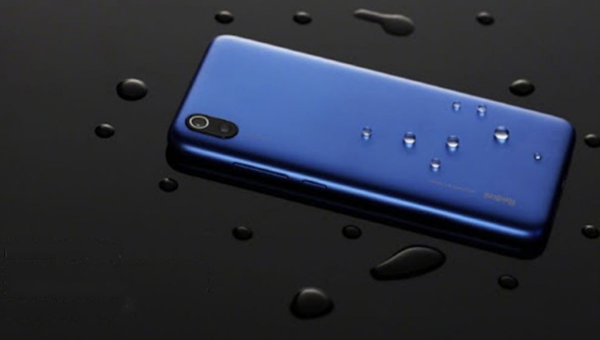 Xiaomi introduced the compact budget Redmi 7A with splash protection