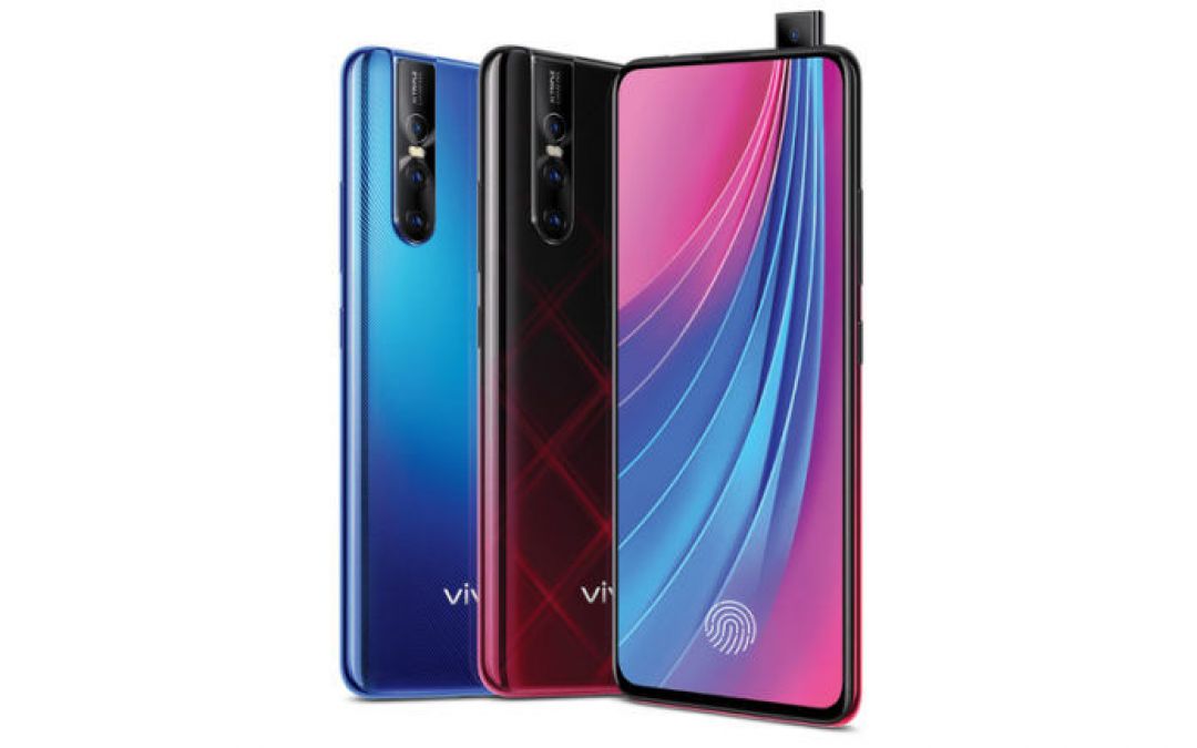 Review Vivo V15 Pro - a smartphone with a sliding front camera and an on-screen fingerprint scanner