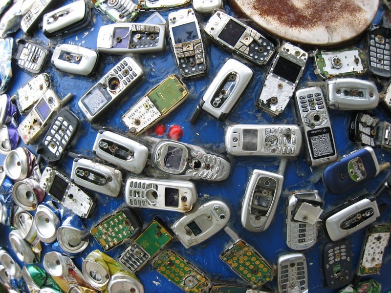 The Best Mobile Phone Reuse Techniques: Eco-Friendly Ideas For Your Old Devices