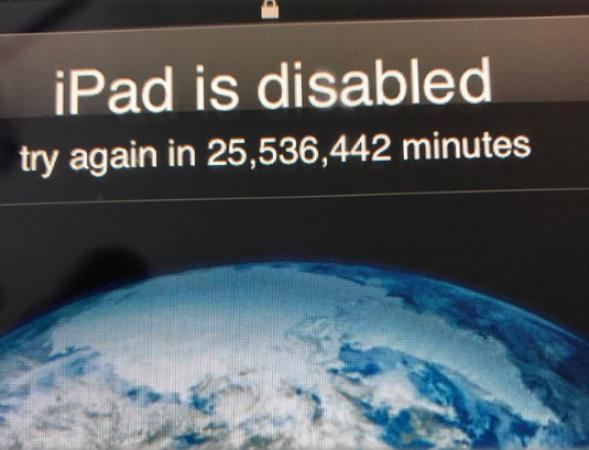 3 साल के बच्चे ने किया पिता का iPad 48 साल के लिए लॉक