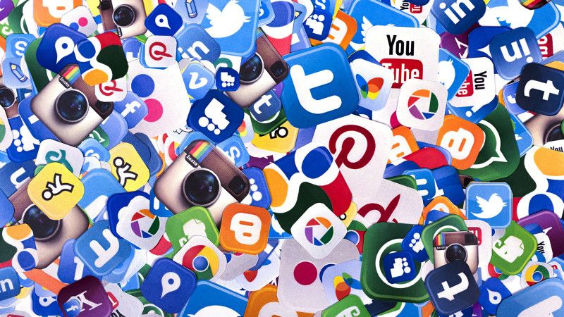 क्या आप दुनिया में Social Media एक्टिव यूज़र्स की संख्या जानते है ?