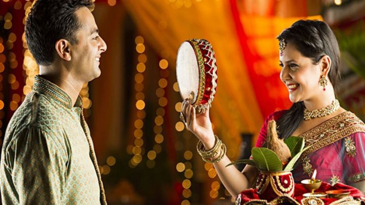 These great apps will help you a lot on Karva Chauth's day