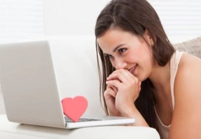 सोशल डिस्टेंसिंग में जमकर हो रही ऑनलाइन डेटिंग