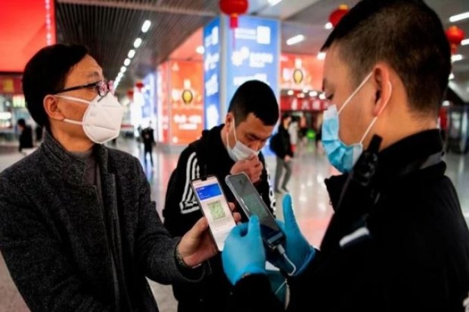 स्मार्टफोन के ग्रीन सिग्नल से चीन कोरोना वायरस के मरीजों की कर रहा है पहचान