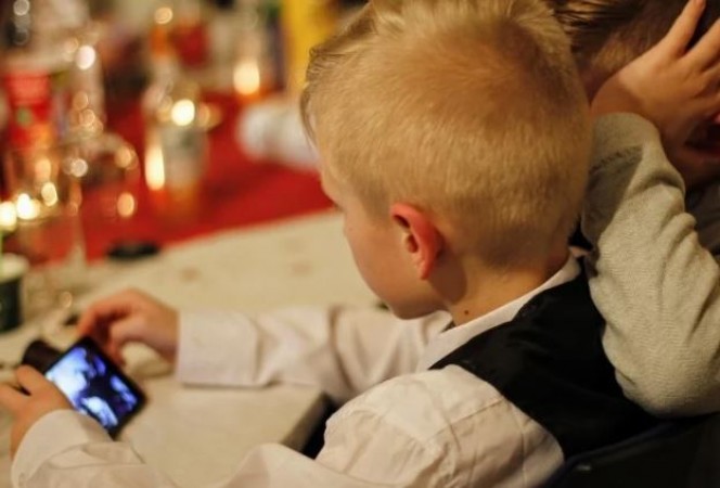 Children's future can improve with smartphone