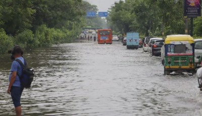 दिल्ली-मुंबई हुए पानी-पानी और बाकी के इलाके का क्या है हाल