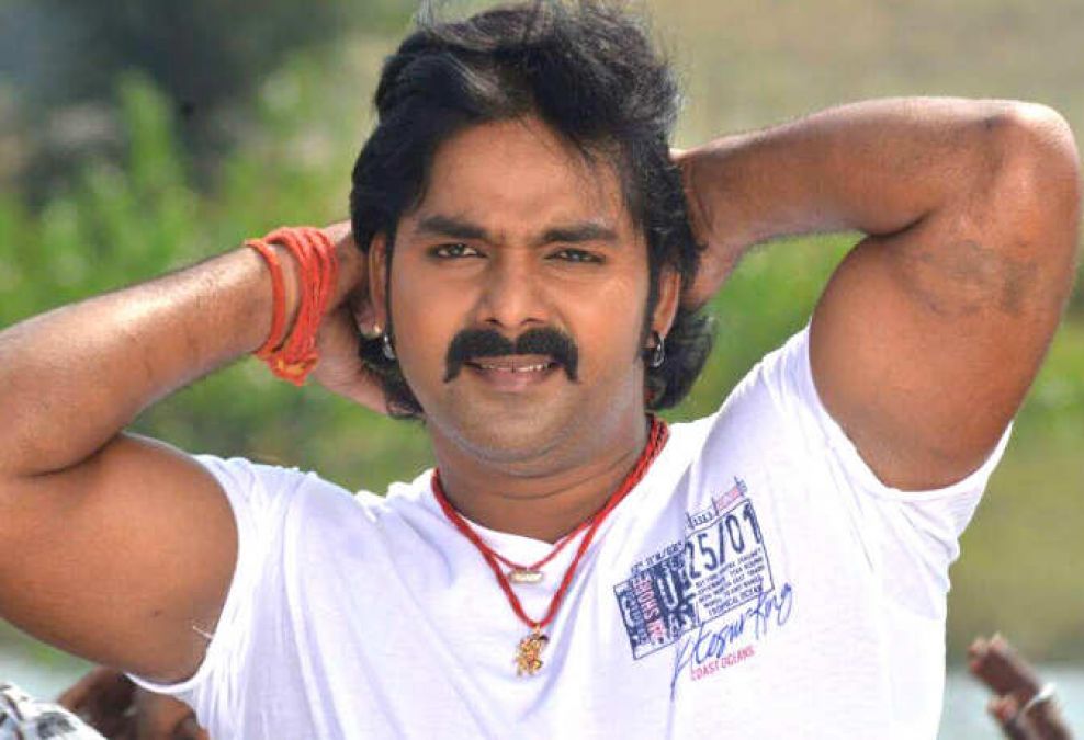 This song of 'Pawan Singh' aroused devotion, fans get mesmerised!
