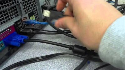 USB cable से चार्जिंग के दौरान लीक हो सकता है आपका प्राइवट डाटा