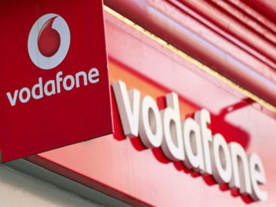 Vodafone दे रही है कैशबैक व फुल टॉक टाइम अॉफर