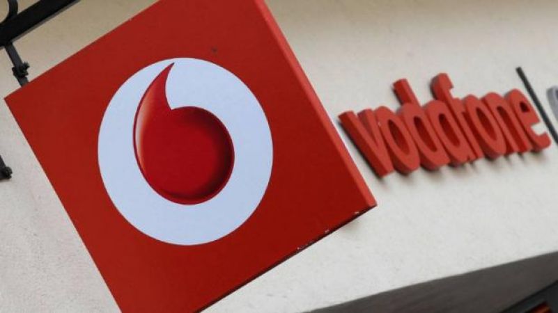 ग्राहकों पर मेहरबान हुई Vodafone, फ्री मिल रहा 4GB डेटा