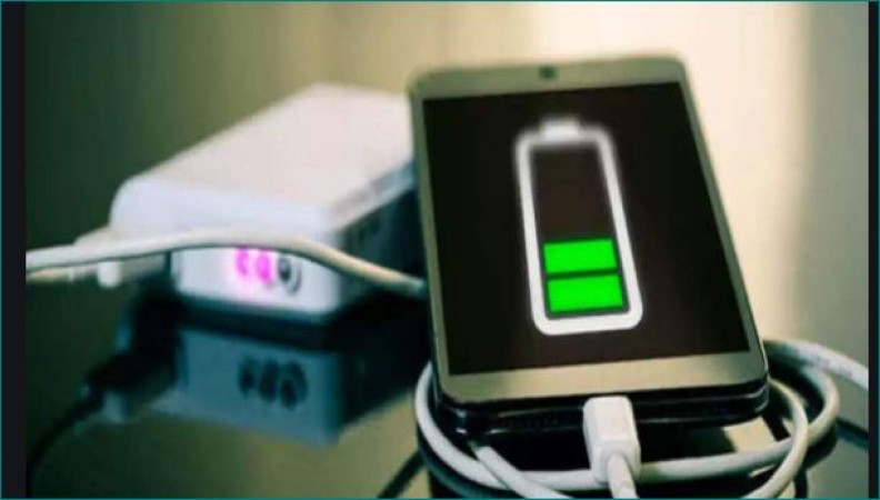 केवल 15 मिनट में फुल चार्ज होगा आपका फोन, आई 100W+ चार्जिंग टेक्नोलॉजी