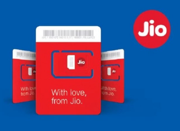 Jio is going to give big gift to customers for one year