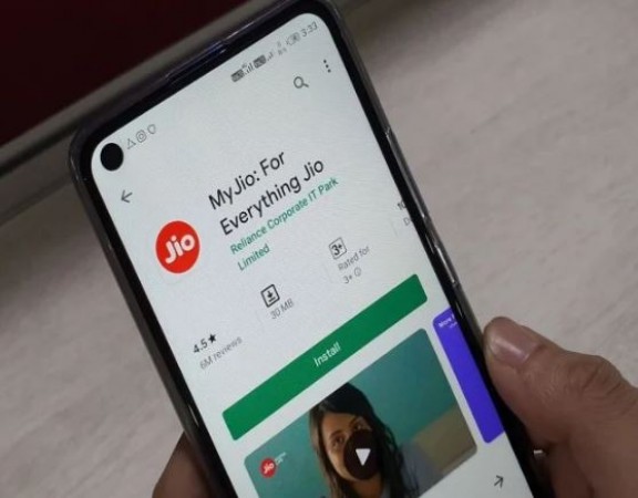 जानिये Jio, Airtel और Vodafone के शानदार प्लान