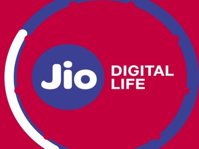 Holi offer: What is the truth of Jio's 555 rupees free recharge plan