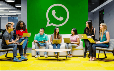 Android users can now add a description to forwarded photos, videos, GIFs, and documents via WhatsApp