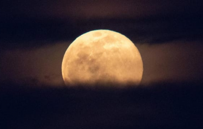 Double Supermoon Spectacle to Illuminate August Skies for Skywatchers