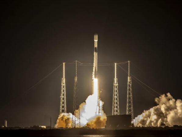 SpaceX's 54th Starlink Launch Bolsters Global Internet Coverage with 22 Satellites