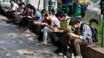Number of telecom subscribers in the country reaches to 117 million