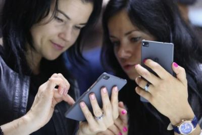 Increasing use of smartphones can increase the risk of teenage suicides
