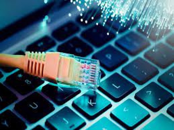 Fiber Optic vs Wireless Broadband: What is the difference between the two? Know everything here