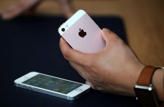 Apple ready to provide customers' data on Indian government urge