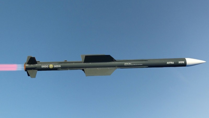 भारत ने इस साल 160 किमी की स्ट्राइक रेंज एस्ट्रा मिसाइल का परीक्षण किया शुरू