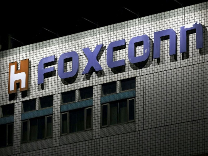Foxconn to Backout from the Promise of Setting Biggest Plant In India