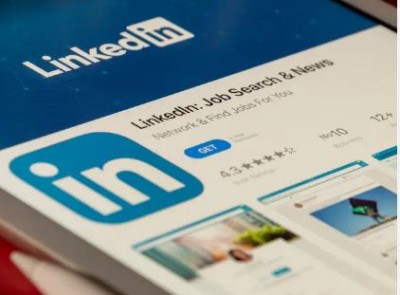 Your resume will be ready in minutes, it will help in job search, LinkedIn brings amazing AI feature