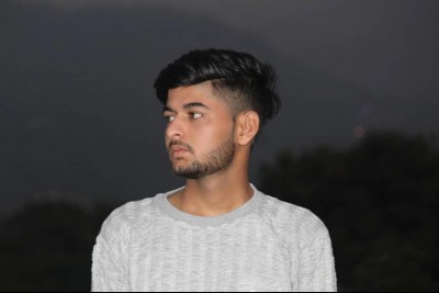Aariz Khaleeq : Young Entrepreneur And Digital Marketing Specialist From UP