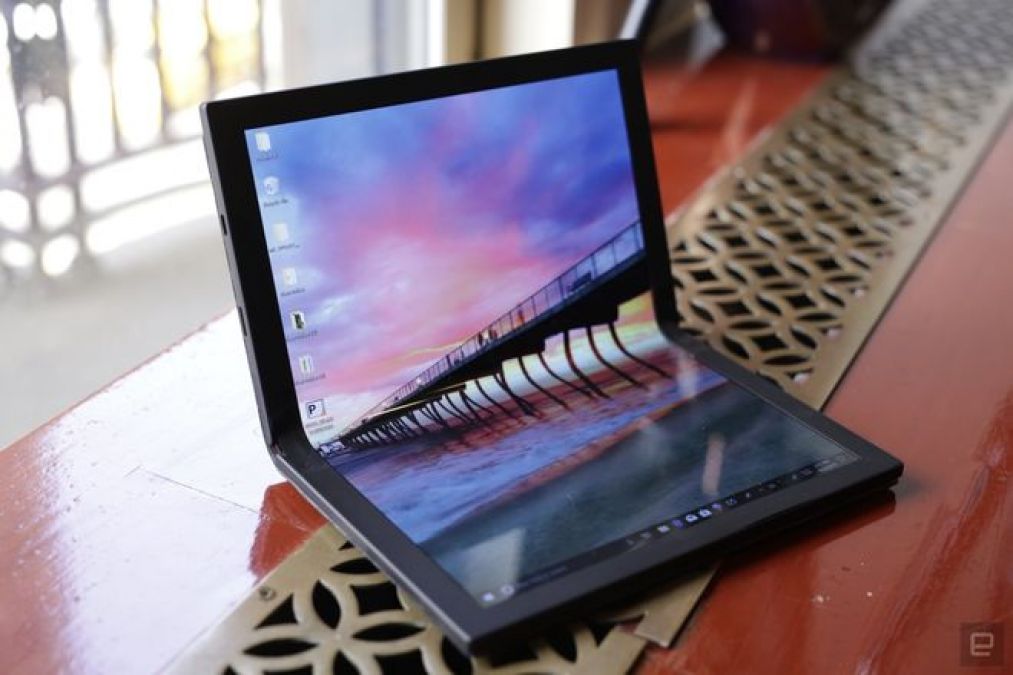 Lenovo announced a laptop with a flexible folding screen