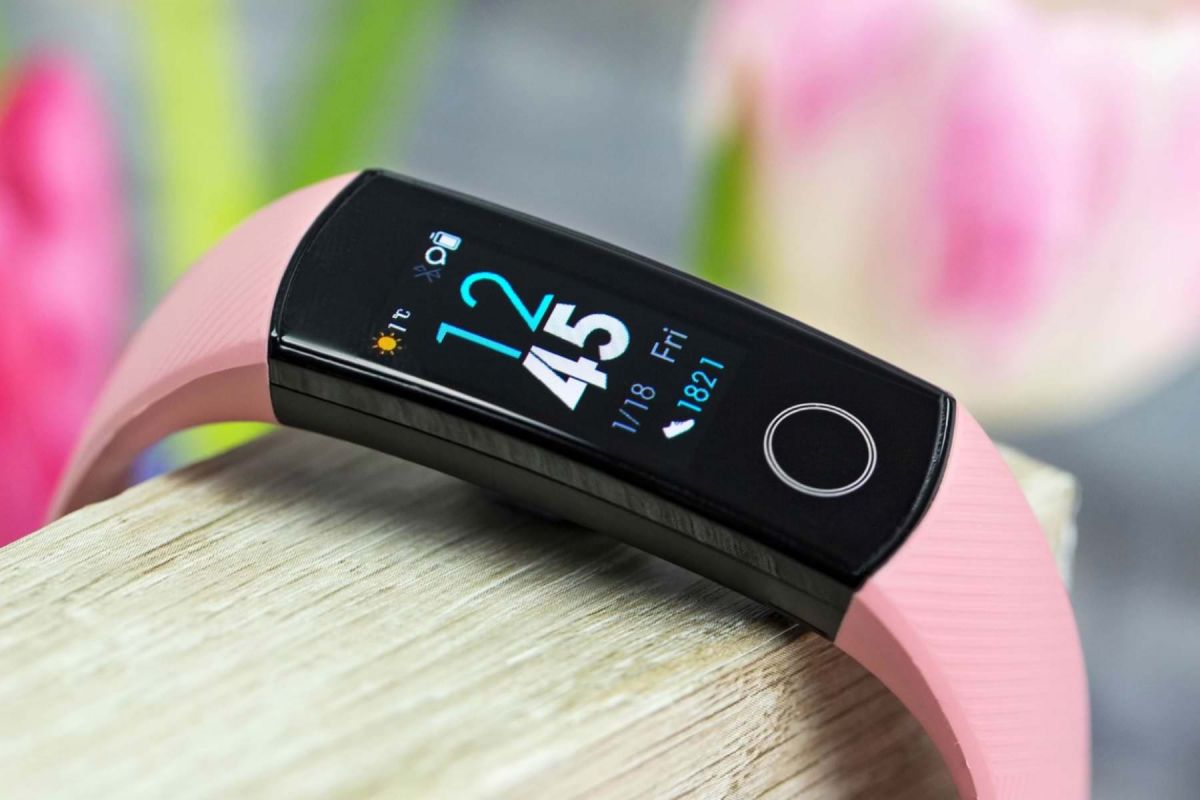 Xiaomi Mi Band 4 unexpectedly went on sale at a very high price