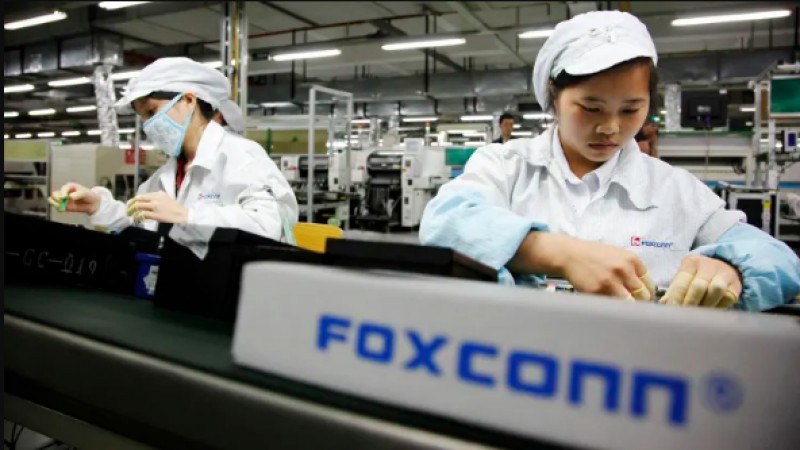 Incentives for iPhone workers in Zhengzhou are increased by Apple supplier Foxconn