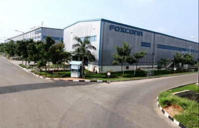Foxconn iPhone plant remains closed due to Dilemma in the surrounding areas