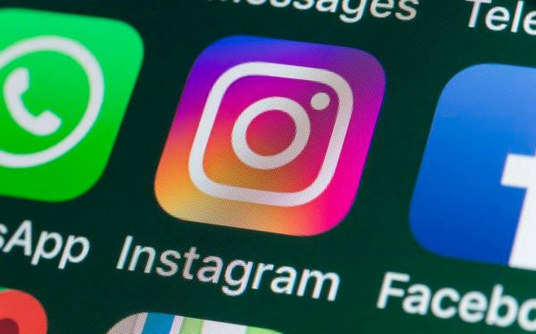 Signal hoots at WhatsApp, Instagram and Facebook’s global outage