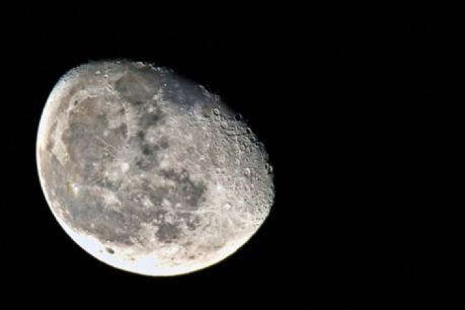 NASA prepares to send people to the moon again