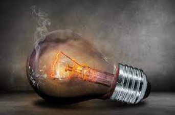 This bulb burns even after power failure for 4 hours, customers are buying it enthusiastically