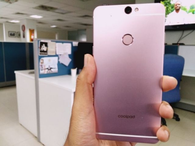First Impressions for 2 new 'Launched Smart Phones' by Coolpad