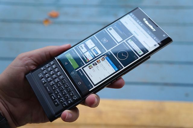 ब्लैकबेरी ने अपने सबसे पहले स्मार्टफोन के लिए जारी किया अपडेट